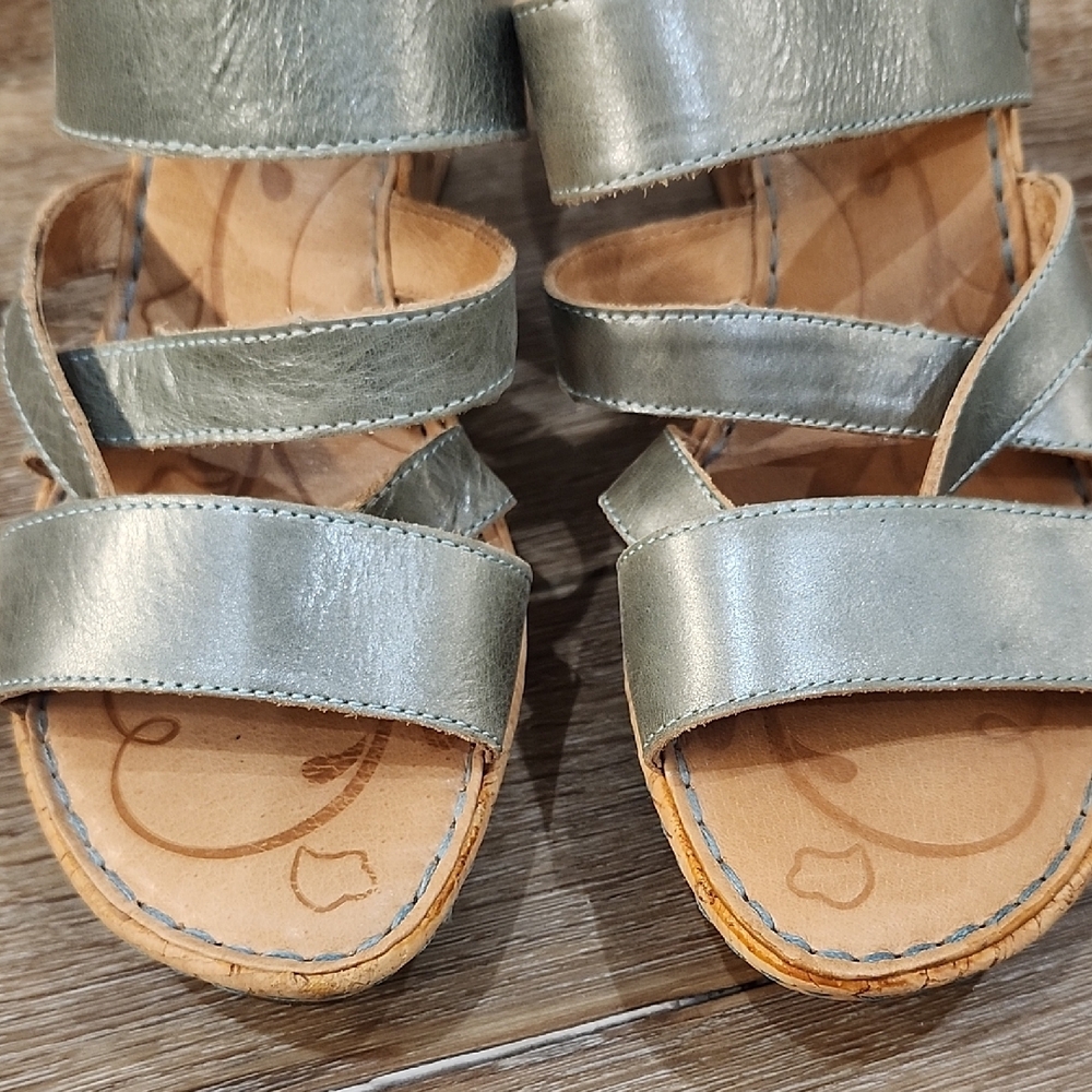 EUC Born Cork Metallic Silver Wedge Sandals Beach Festival Boho Resortwear Sz 9 - Picture 10 of 10